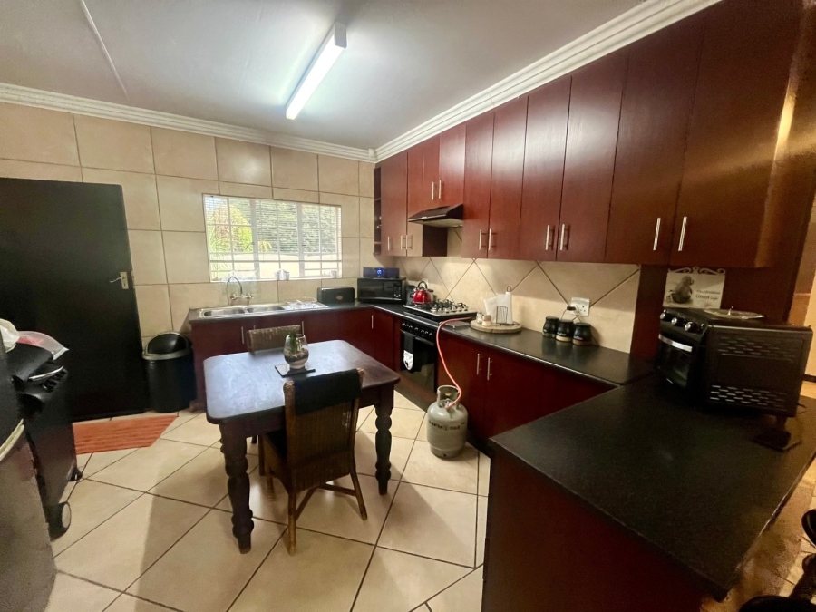 3 Bedroom Property for Sale in Flamwood North West
